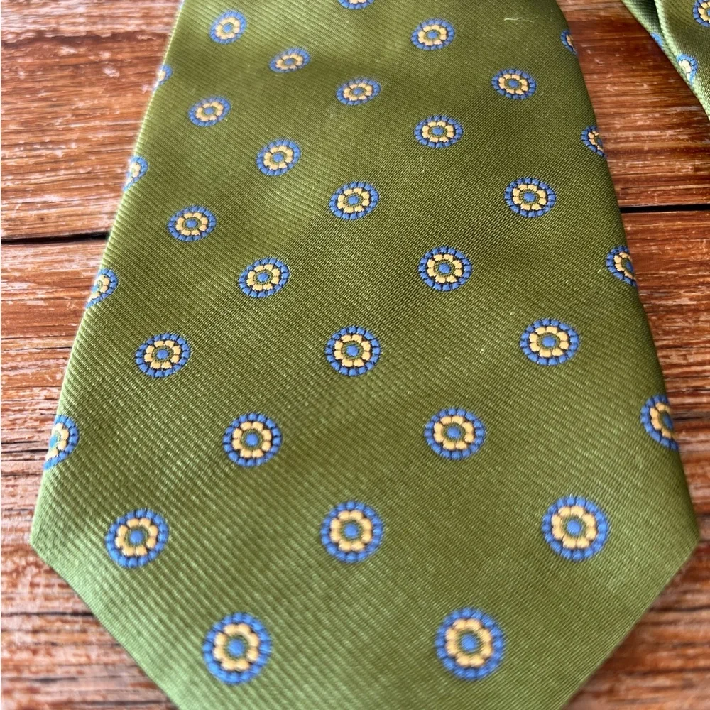 LANDS’ END 100% SILK GREEN TIE HandSewn in USA Blue Yellow Flowers/Circles